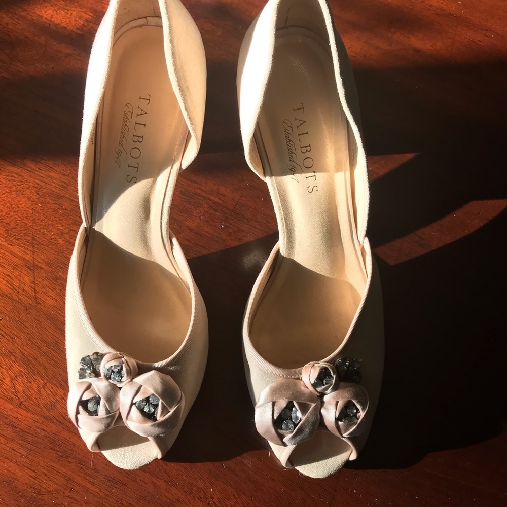 Talbots light pink suede heels size 7.5 B